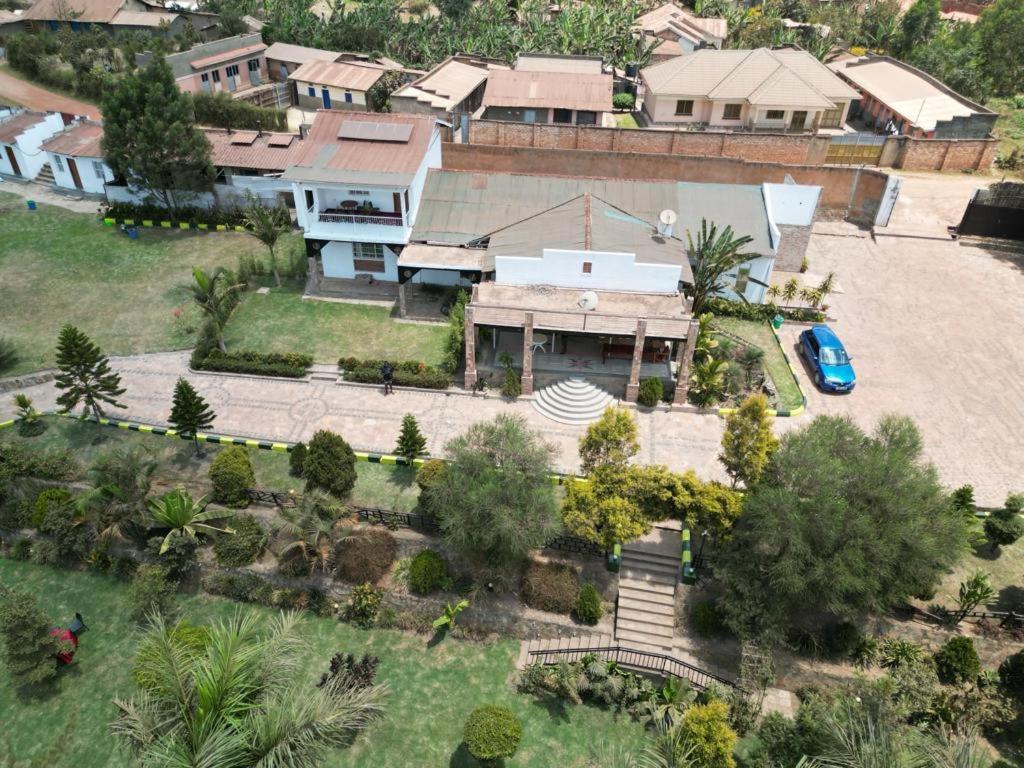 Riverside Resort Hotel Kabale Exterior foto