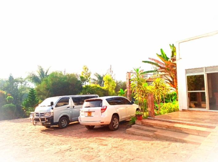 Riverside Resort Hotel Kabale Exterior foto
