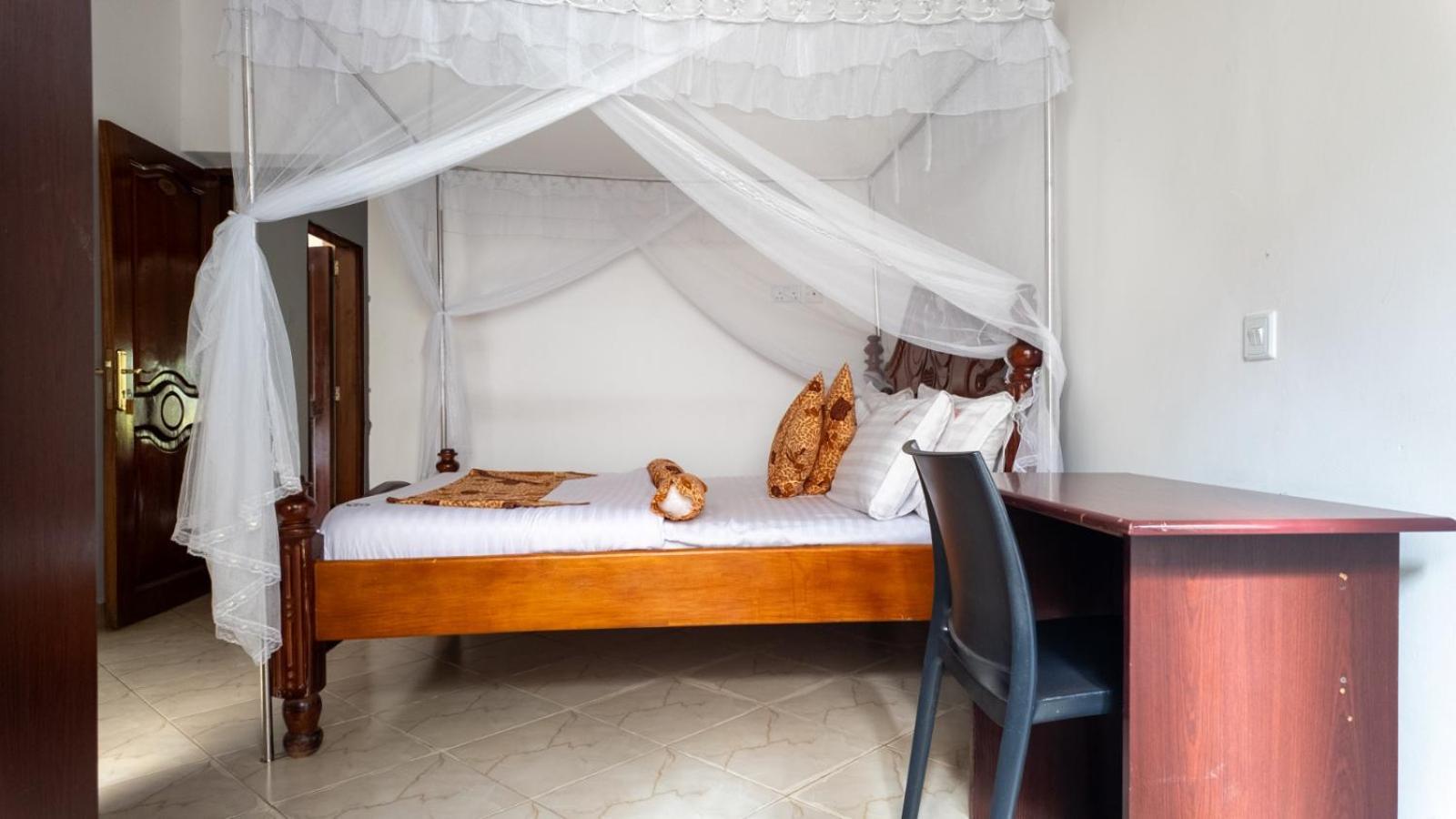 Riverside Resort Hotel Kabale Exterior foto